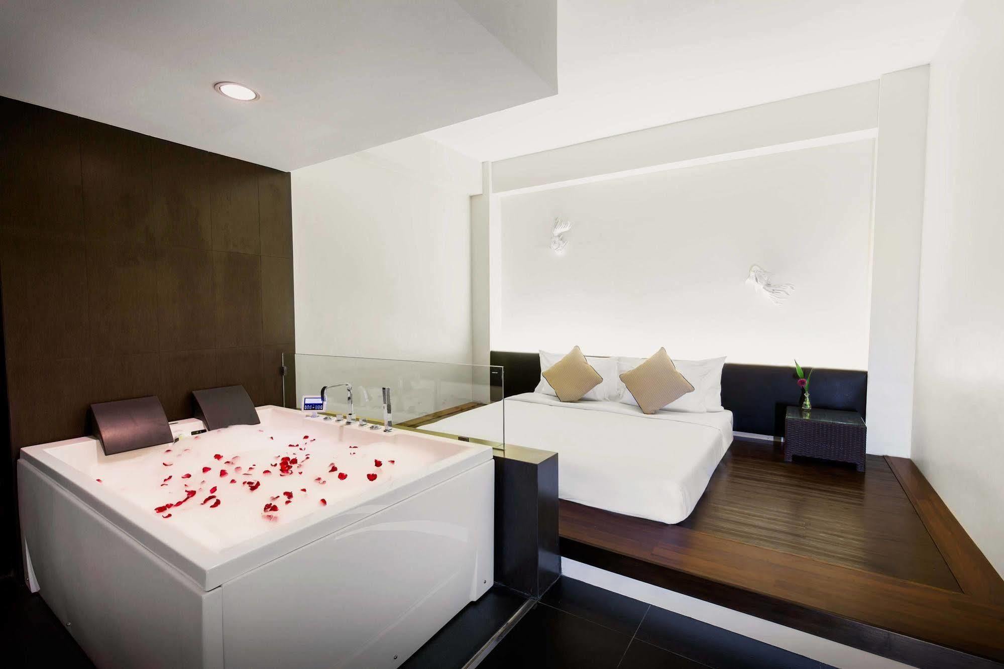 Park Srinakarin Hotel, กรุงเทพมหานคร ภายนอก รูปภาพ